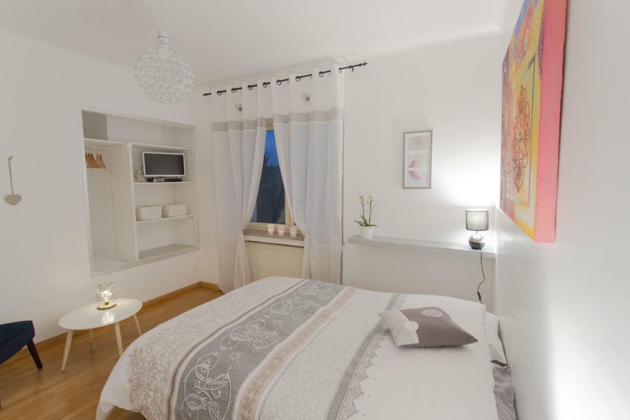 Le Domaine Des Pres Otel Lachambre Dış mekan fotoğraf